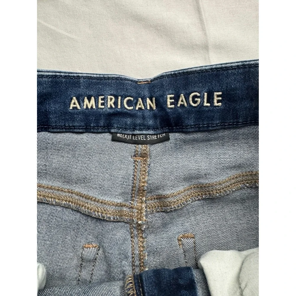 American Eagle Curvy Hi-Rise Shortie Distressed Denim‎ Shorts Blue Womens Size 4